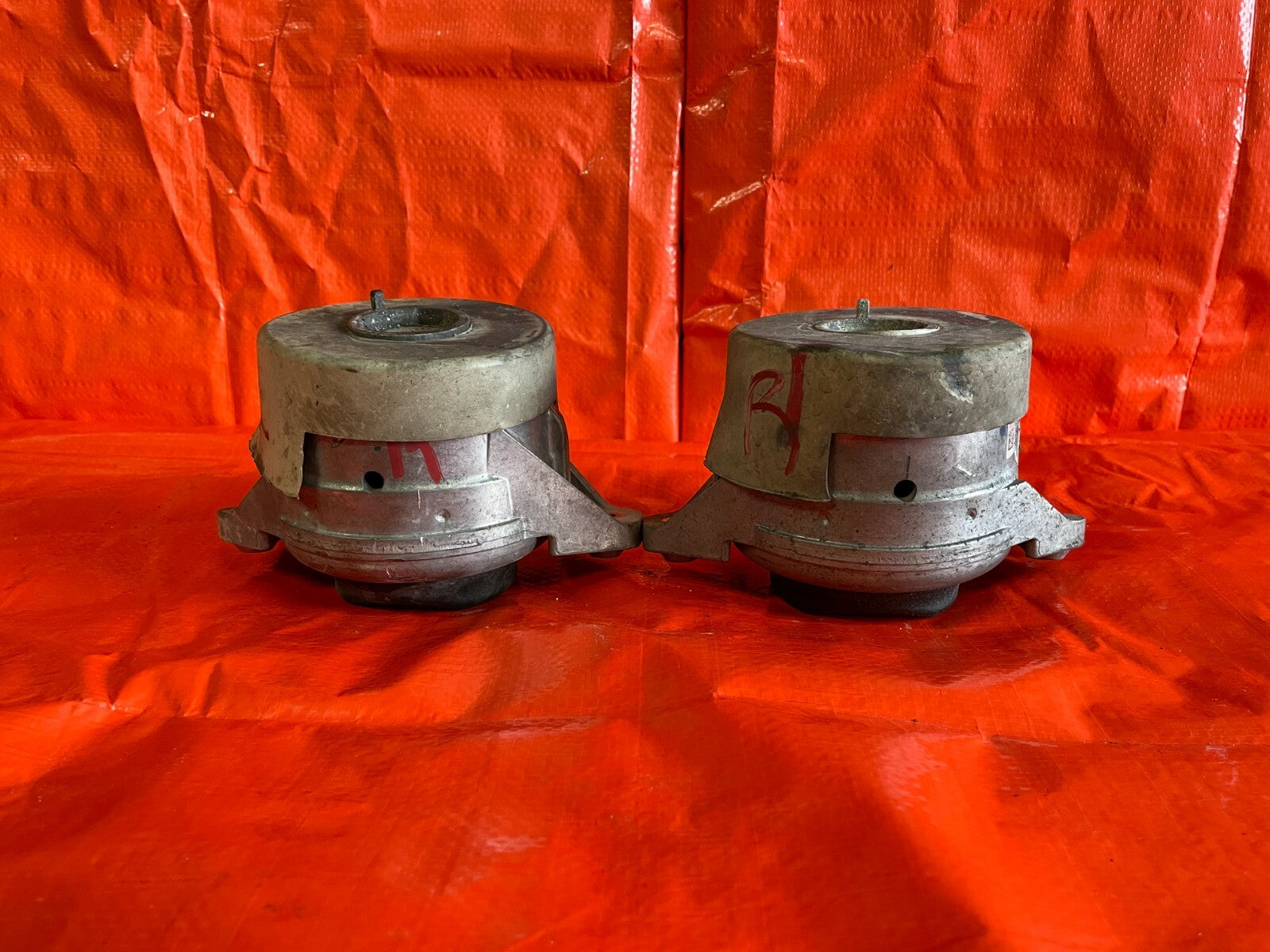 15 17 MERCEDES BENZ C300   AWD   MOTOR MOUNT SET MOUNTS   LEFT RIGHT   OEM OE3