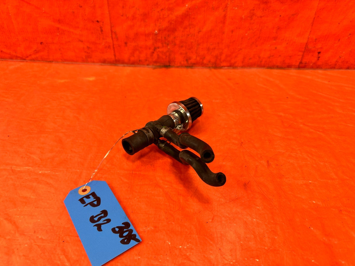 02-05 HONDA CIVIC SI EP3 HATCHBACK - K20A3 ON THE VALVE COVER BREATHER TUBE -3082