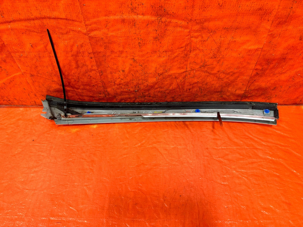 09 15 INFINITI G37 Q60 CONVERTIBLE RIGHT PASSENGER A PILLAR TRIM MOLDING #3299