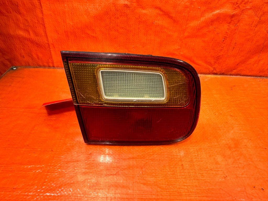 92 95 HONDA CIVIC   2D COUPE   LEFT   INNER TAIL LIGHT LAMP   OEM 3270