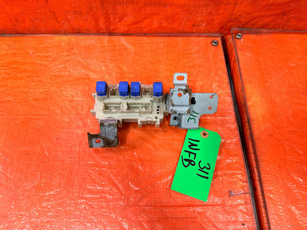 08 12 INFINITI G37 COUPE   INTERIOR CABIN UNDER DASH FUSE BOX PANEL   OEM #3110