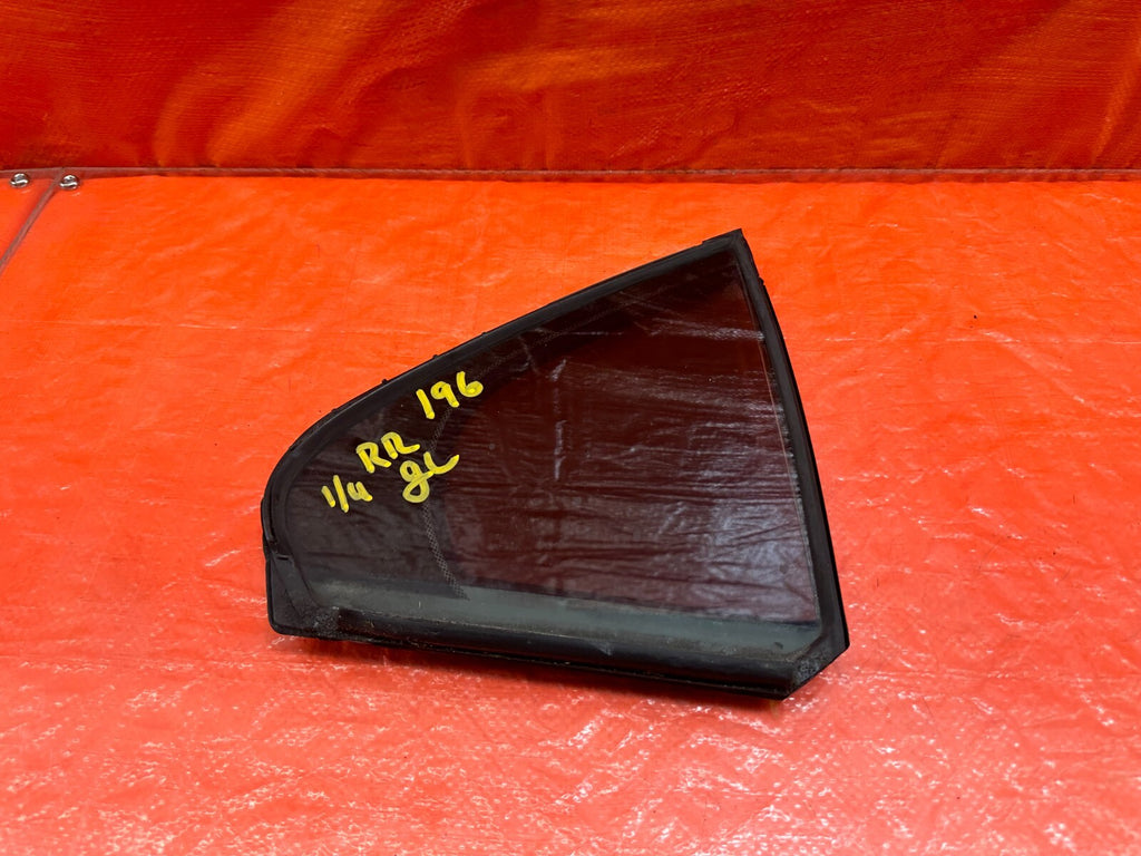 04 08 ACURA TSX   PASSENGER RIGHT REAR   DOOR VENT GLASS   OEM FACTORY #1960