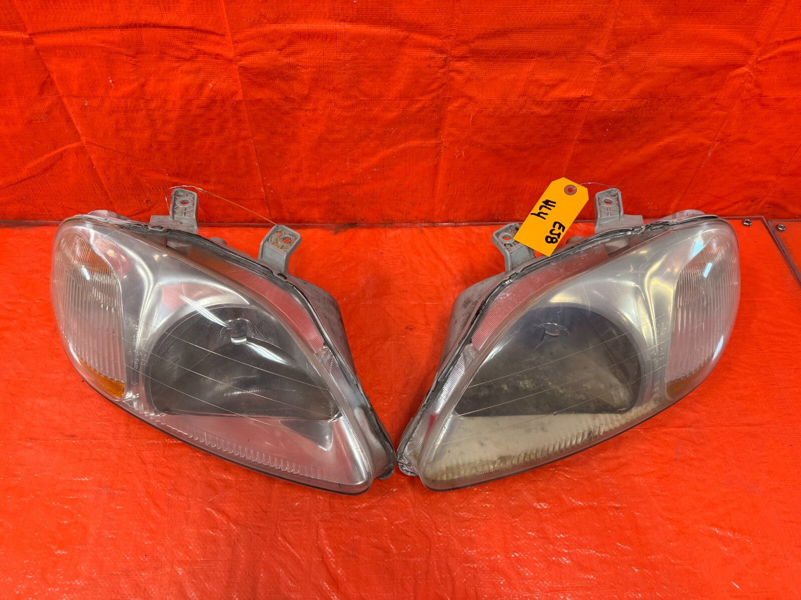 96 98 HONDA CIVIC   LEFT AND RIGHT FACTORY HEADLIGHTS HEADLAMPS   OEM OE #WEAR!10