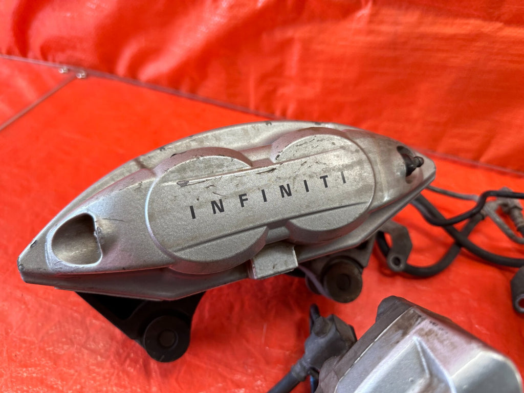08 15 INFINITI G37 & Q60 SPORT   AKEBONO   BRAKE CALIPERS LEFT & RIGHT   OEM 18819