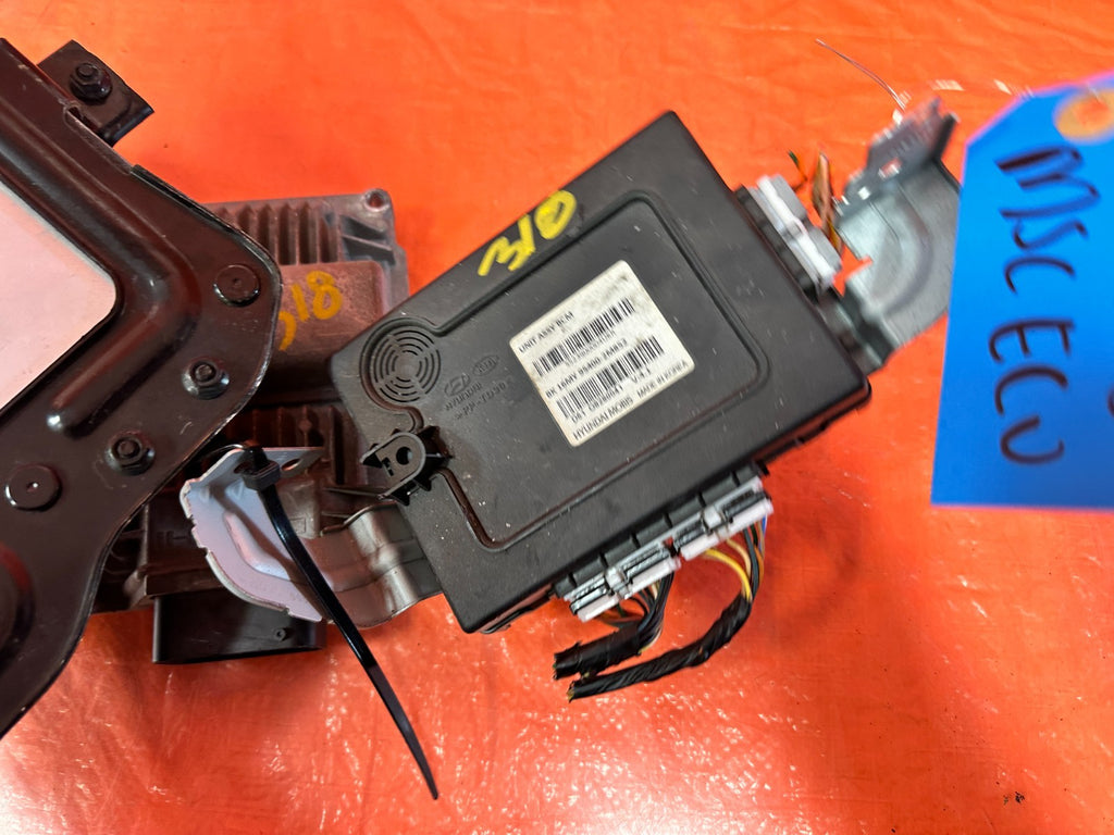 14 16 HYUNDAI GENESIS COUPE 3.8L   AUTOMATIC ECU W/ KEY BCM TCM   100% COMPLETE10