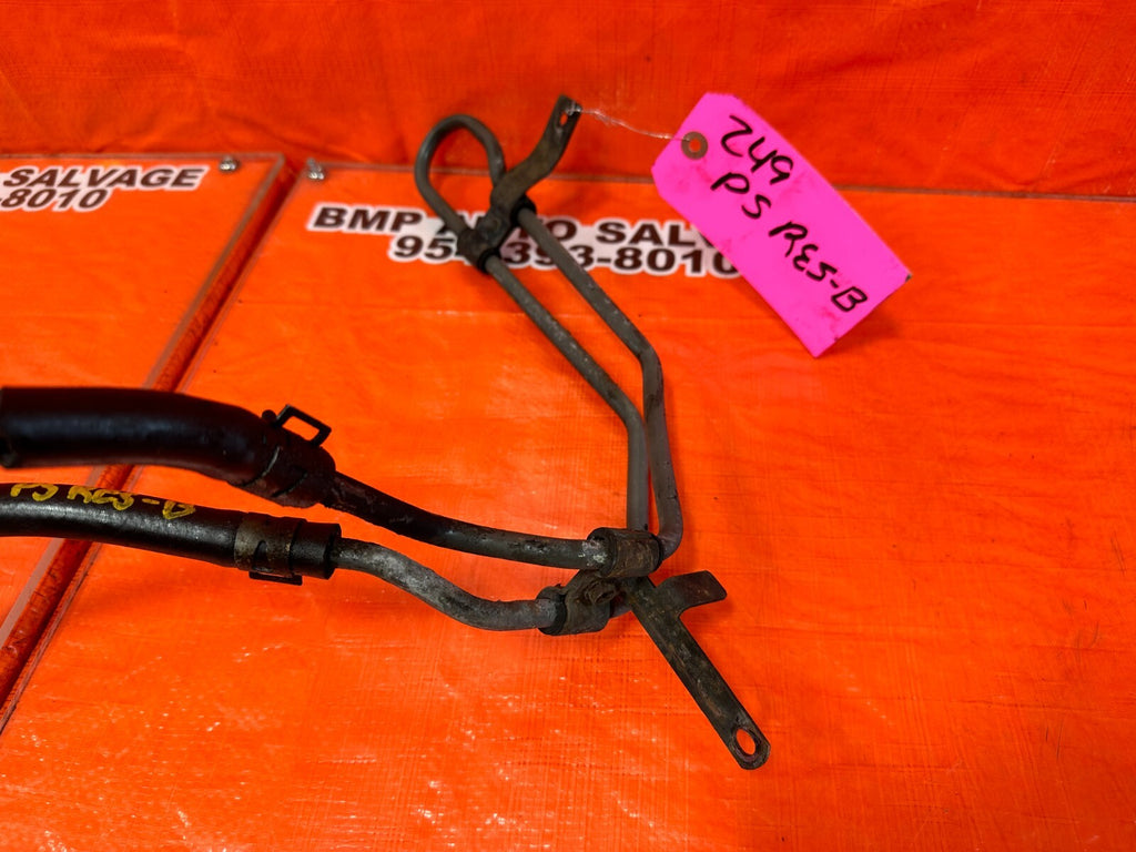 95 97 TOYOTA TACOMA   4 CYL 2.4L & 2.7L   POWER STEERING OIL COOLER LINE OEM 2496