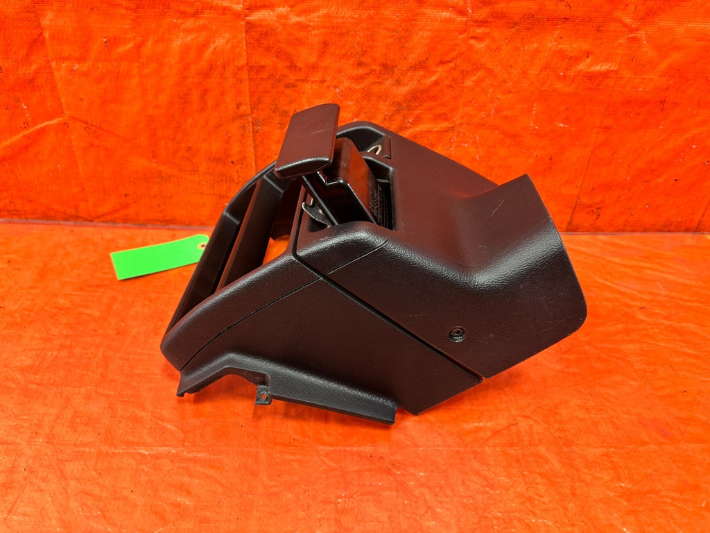 90 91 HONDA CIVIC HATCHBACK   RADIO MOUNTING BRACKET W/ RADIO BEZEL TRIM   OEM4