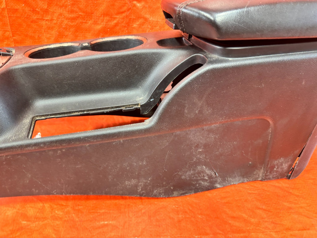 13 16 HYUNDAI GENESIS COUPE   ARM REST / CENTER CONSOLE STORAGE   OEM #29913