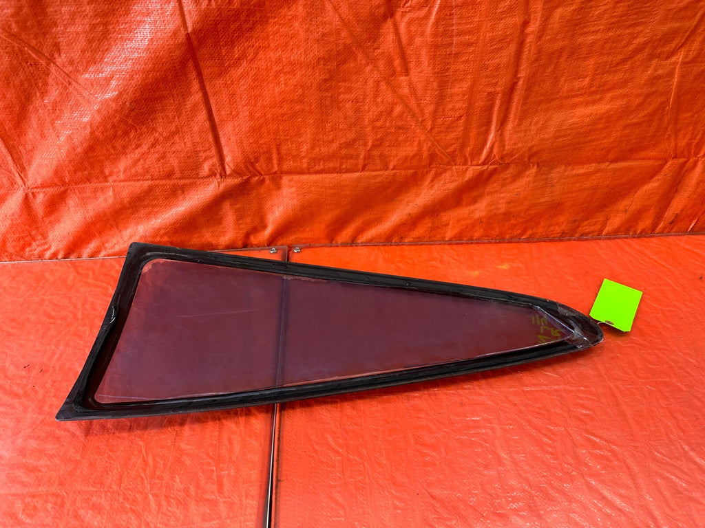 88 91 HONDA CRX   DRIVER LEFT REAR 1/4 GLASS WINDOW   OEM FACTORY #2434