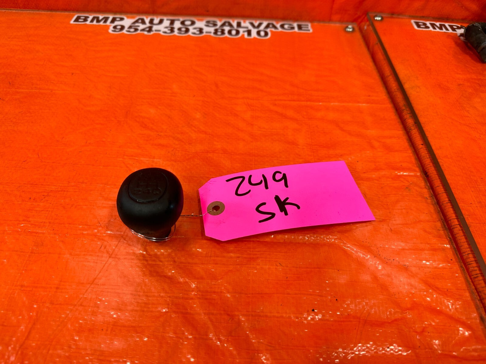 1996 96 TOYOTA TACOMA   2RZ FE 2.4L   5 SPEED MANUAL STICK SHIFT KNOB   OEM #2490