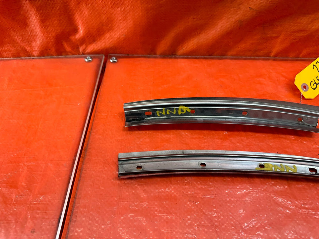 93 97 HONDA DEL SOL   REAR WINDSHIELD WEATHER STRIP BRACKETS   OEM FACTORY #2273