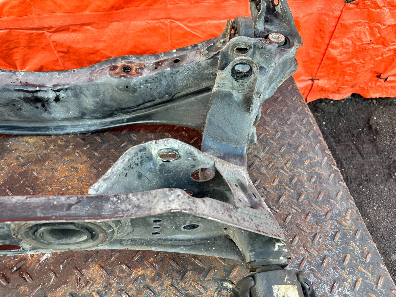 92 00 LEXUS SC300   REAR SUBFRAME SUB FRAME BRACKET BRACE   OEM FACTORY #2768