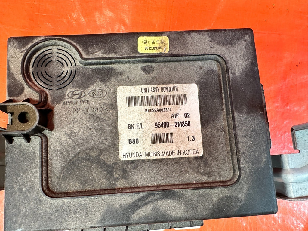 10 16 HYUNDAI GENESIS COUPE 3.8L   95400 2M850   BODY CONTROL MODULE / BCM #2991