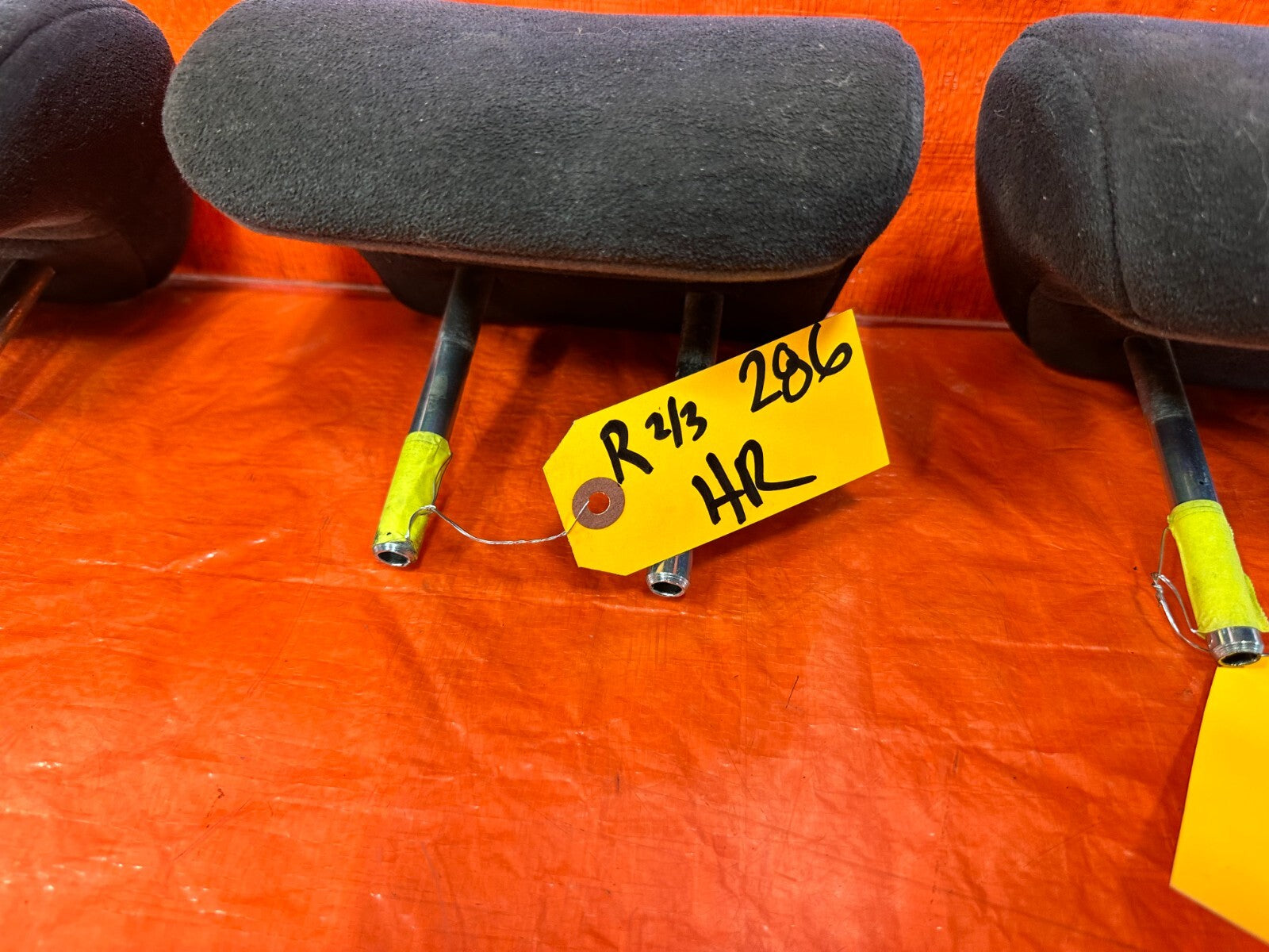 06 11 HONDA CIVIC 2D COUPE SI   REAR SEAT HEAD REST SET LEFT AND RIGHT OEM 2861