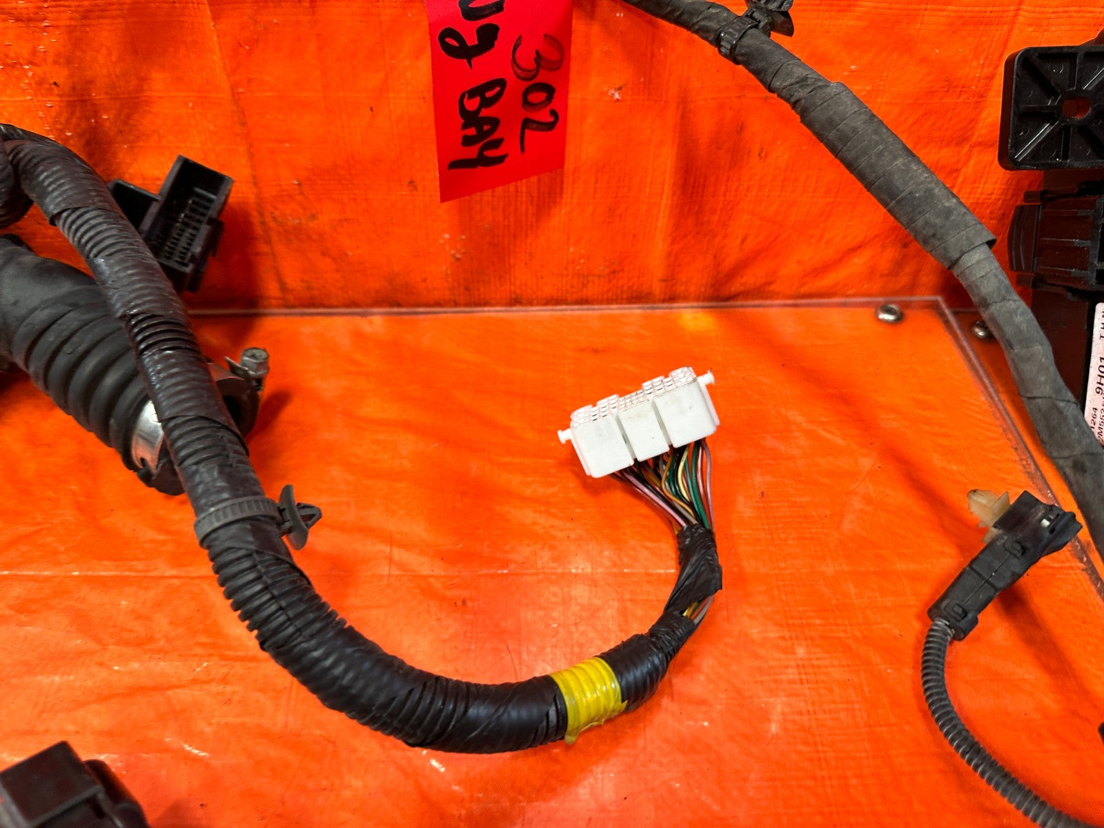 2013 13  HYUNDAI GENESIS COUPE R SPED ENGINE BAY UNDER THE HOOD HARNESS FUSE BOX15