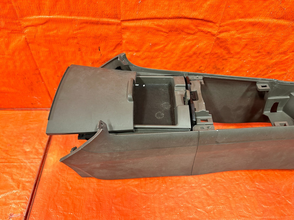 02 06 ACURA RSX   ARM REST CENTER CONSOLE ASSEMBLY   TAN IN COLOR   OEM #2124