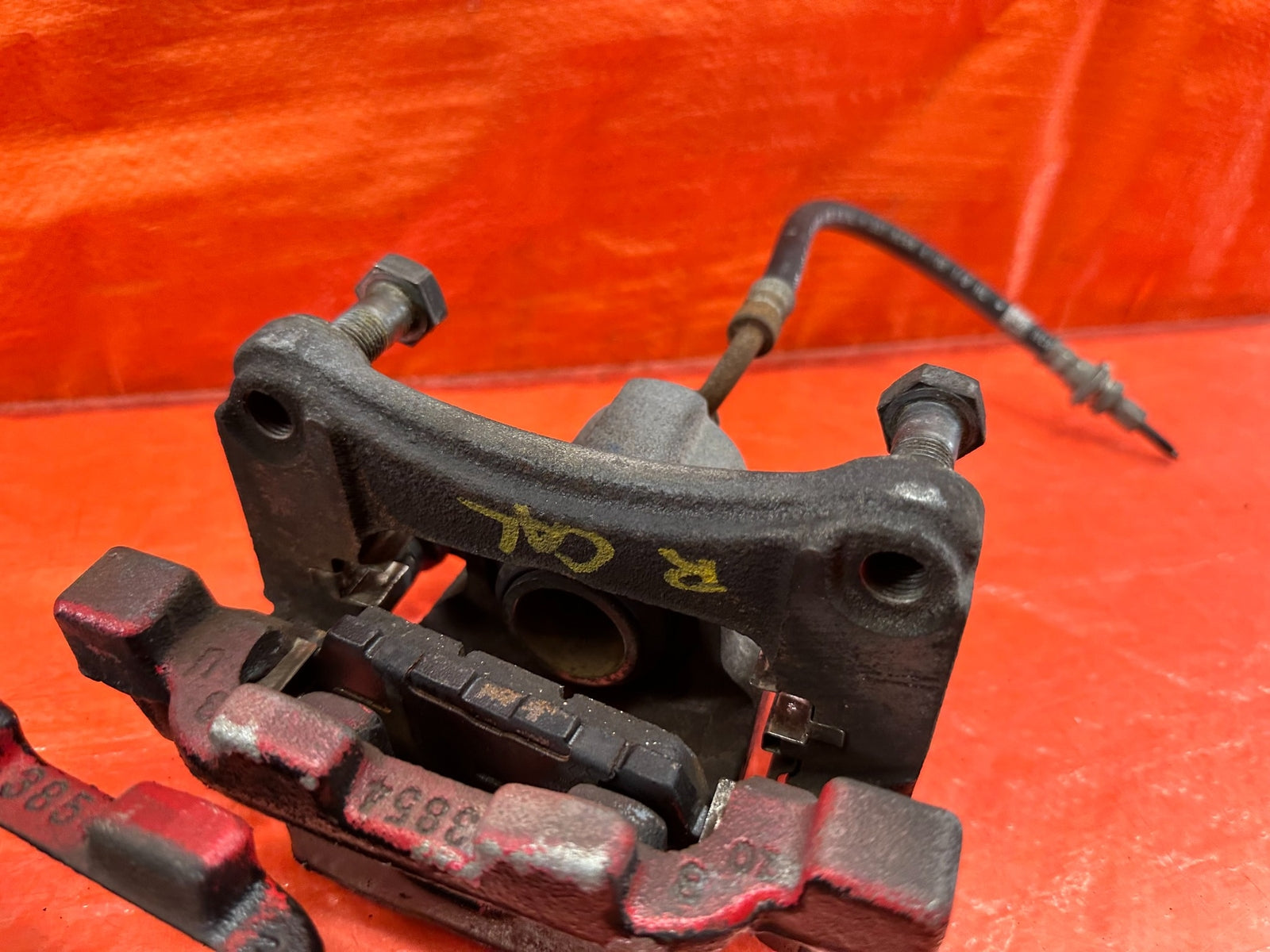 08 15 INFINITI G37 & Q60   2D COUPE   LEFT & RIGHT REAR BRAKE CALIPERS   OEM 20710