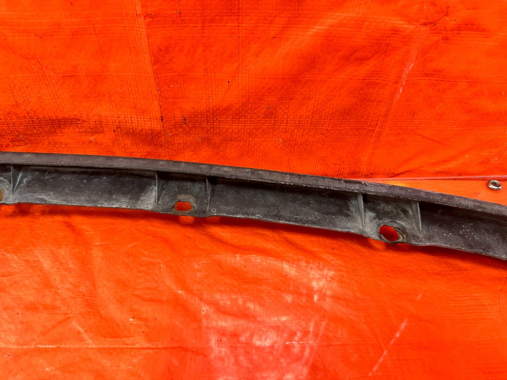88 89 HONDA CRX   FRONT BUMPER LIP INSERT   OEM FACTORY #27716