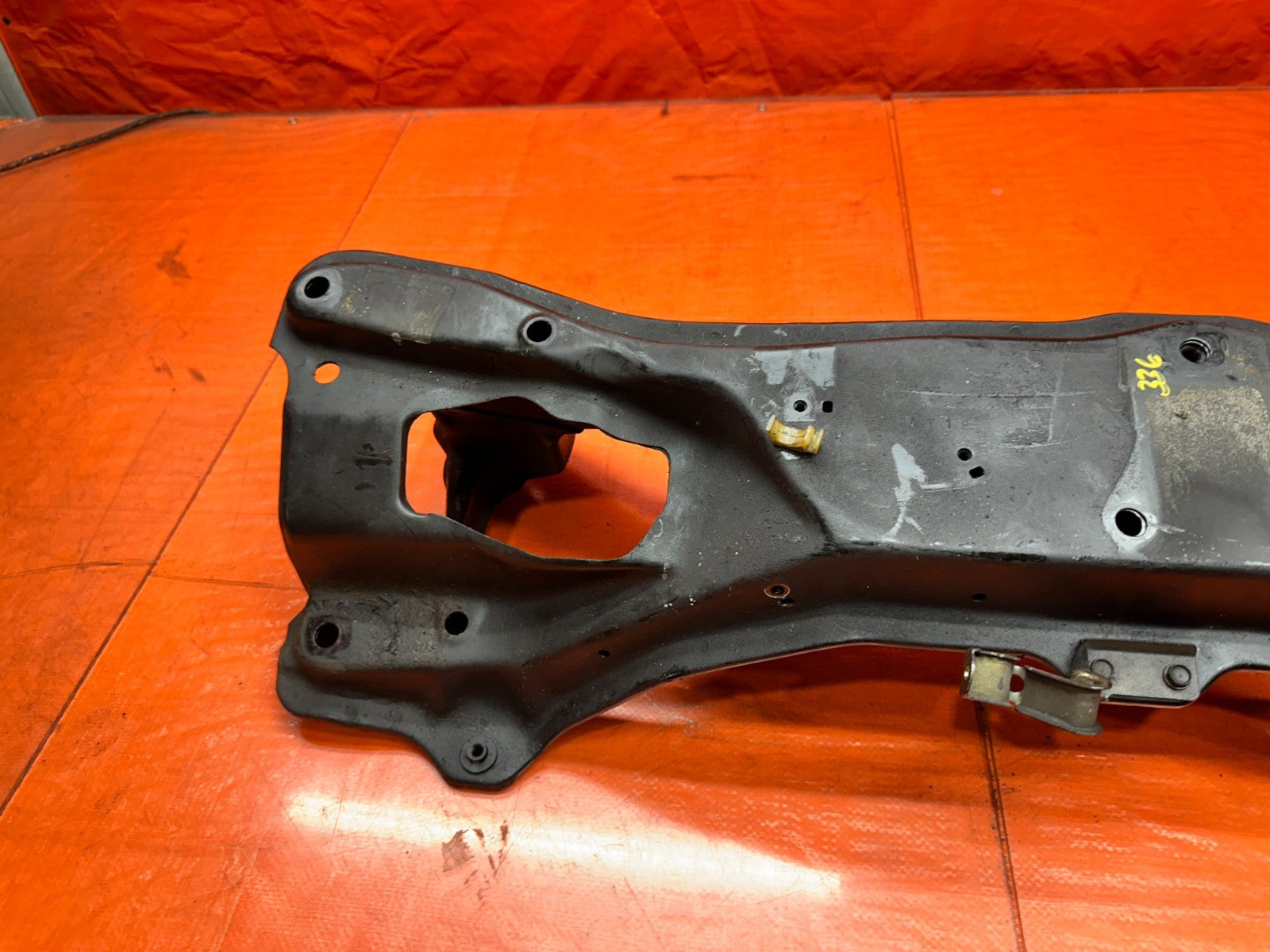 97 01 HONDA PRELUDE 2.2L FRONT CROSSMEMBER SUBFRAME REAR PORTION SECTION #3368