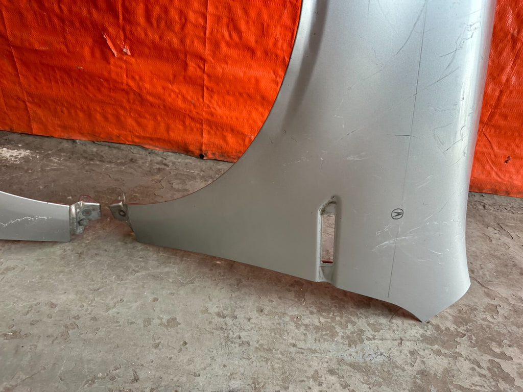 04 08 ACURA TL   LEFT AND RIGHT FENDERS   ROLLED   MIAMI LOCAL PICK UP ONLY! OEM4
