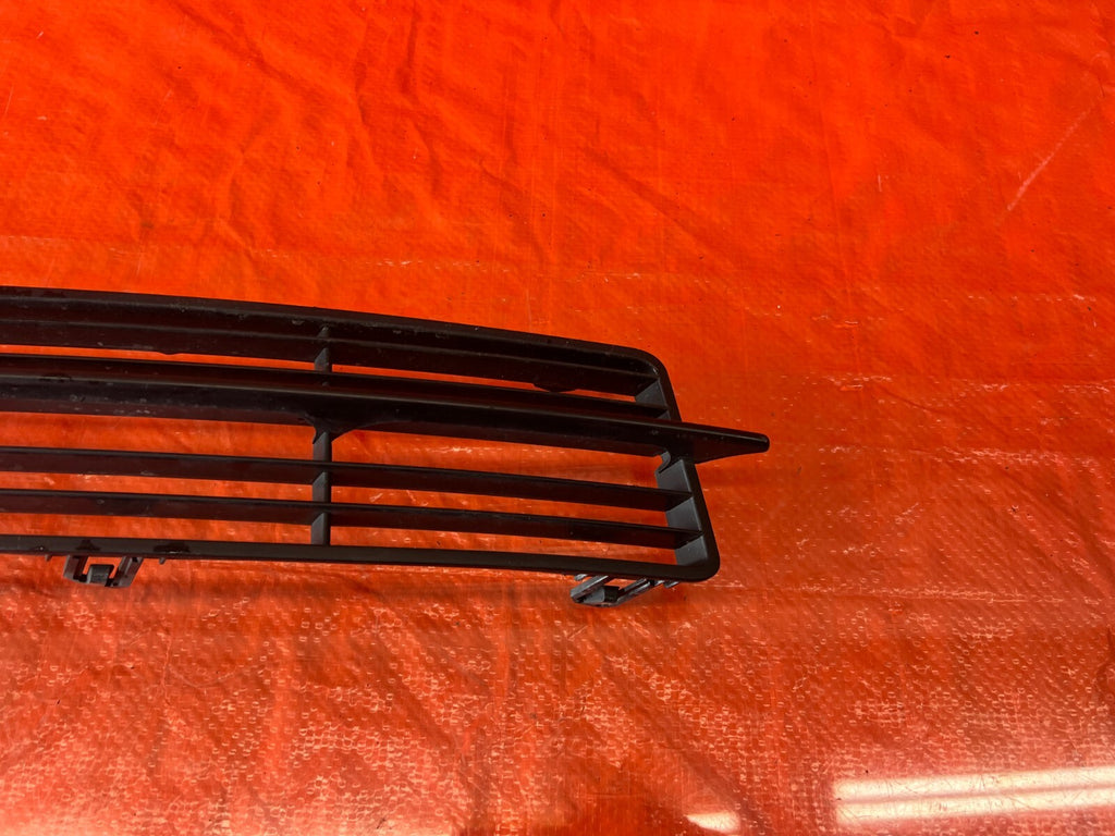 04 06 ACURA TL   FRONT BUMPER INSERT   PASSENGER RIGHT SIDE   OEM FACTORY #1384
