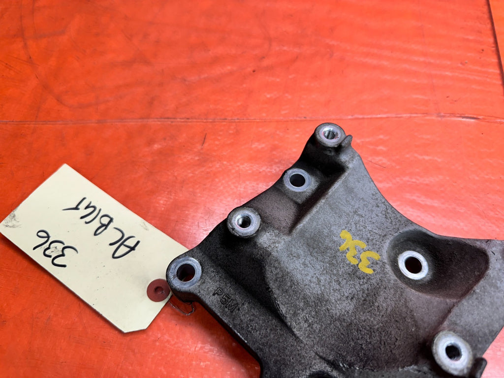 97 01 HONDA PRELUDE 2.2L H22A AC A/C COMPRESSOR MOUNTING BRACKET MOUNT OEM #3367