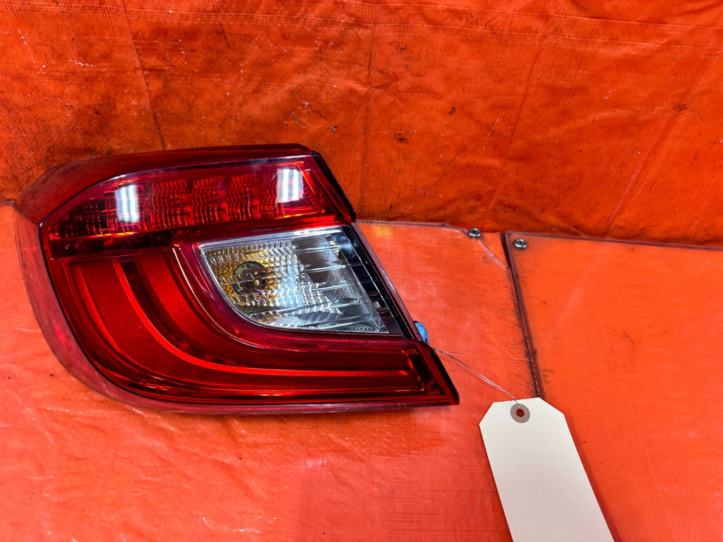 18 22 HONDA ACCORD   DRIVER LEFT TAIL LIGHT LAMP OUTER QUARTER PANEL OEM 3247