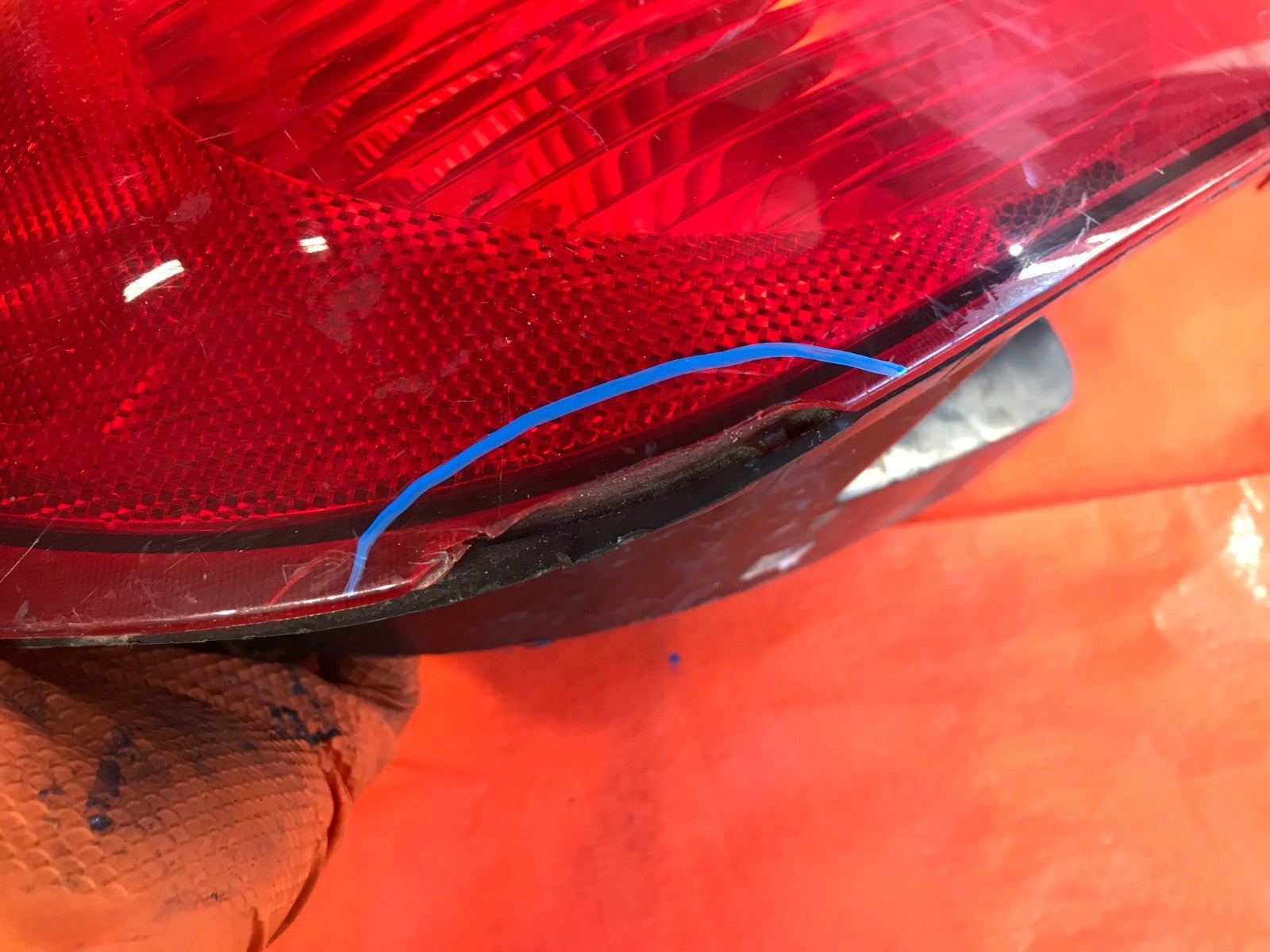 OEM 2004 04 DODGE NEON DRIVER LEFT TAIL LIGHT LAMP L LH   SMALL CHIP5