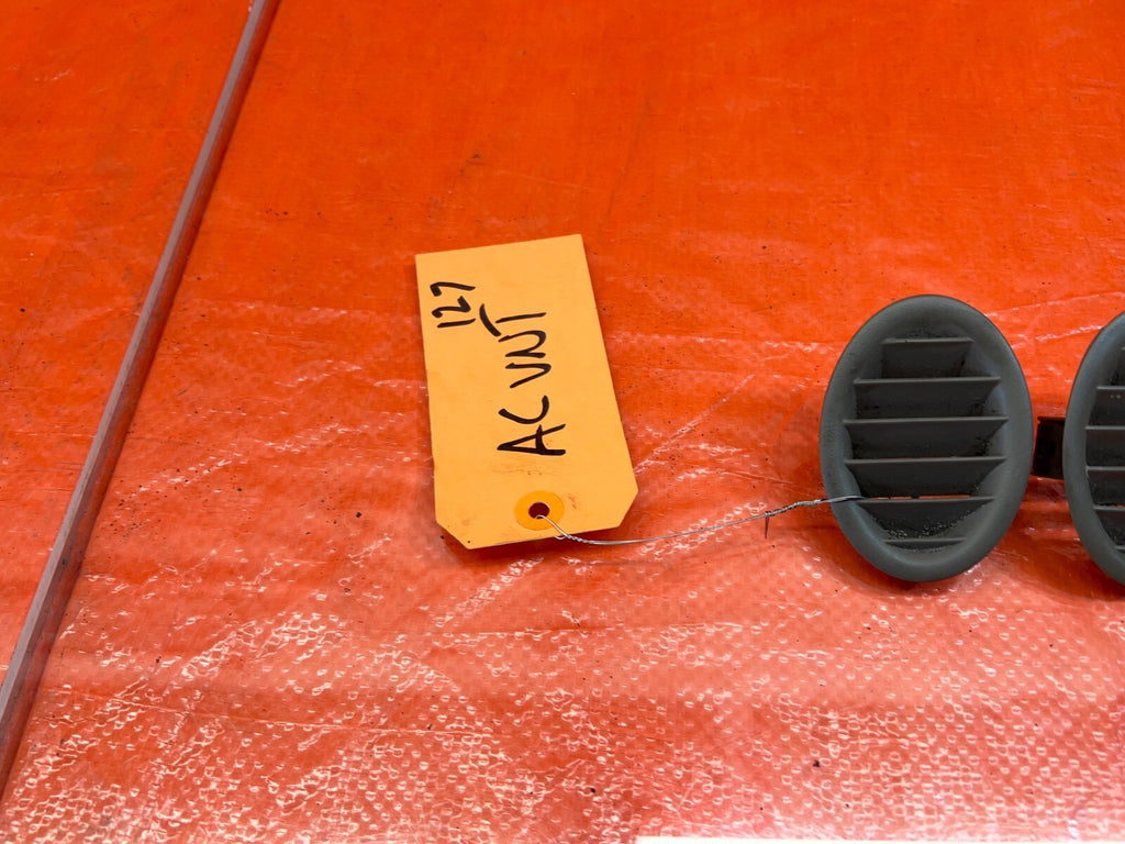 96 00 HONDA CIVIC   DASHBOARD AC VENT   LEFT AND RIGHT VENTS   TAN BROWN OEM 1275