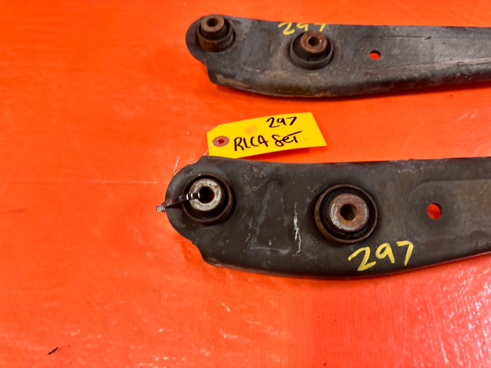 99 00 HONDA CIVIC SI EM1   REAR SWAY BAR MODEL REAR LOWER CONTROL ARMS   OEM 2974