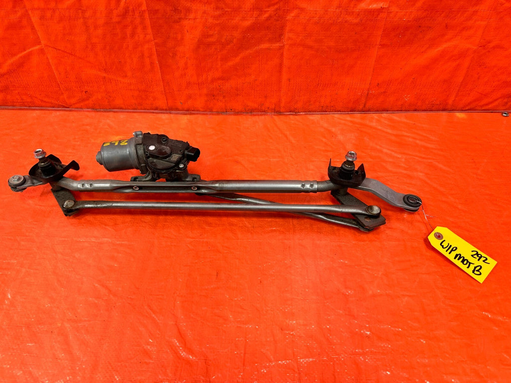 13 20 SUBARU BRZ   WINDSHIELD WIPER MOTOR W/ LINKAGE   OEM FACTORY #2920