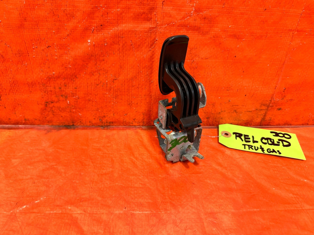 06 11 CIVIC 2D COUPE   FUEL AND TRUNK RELEASE CABLE  PULL LEVER   OEM #3003