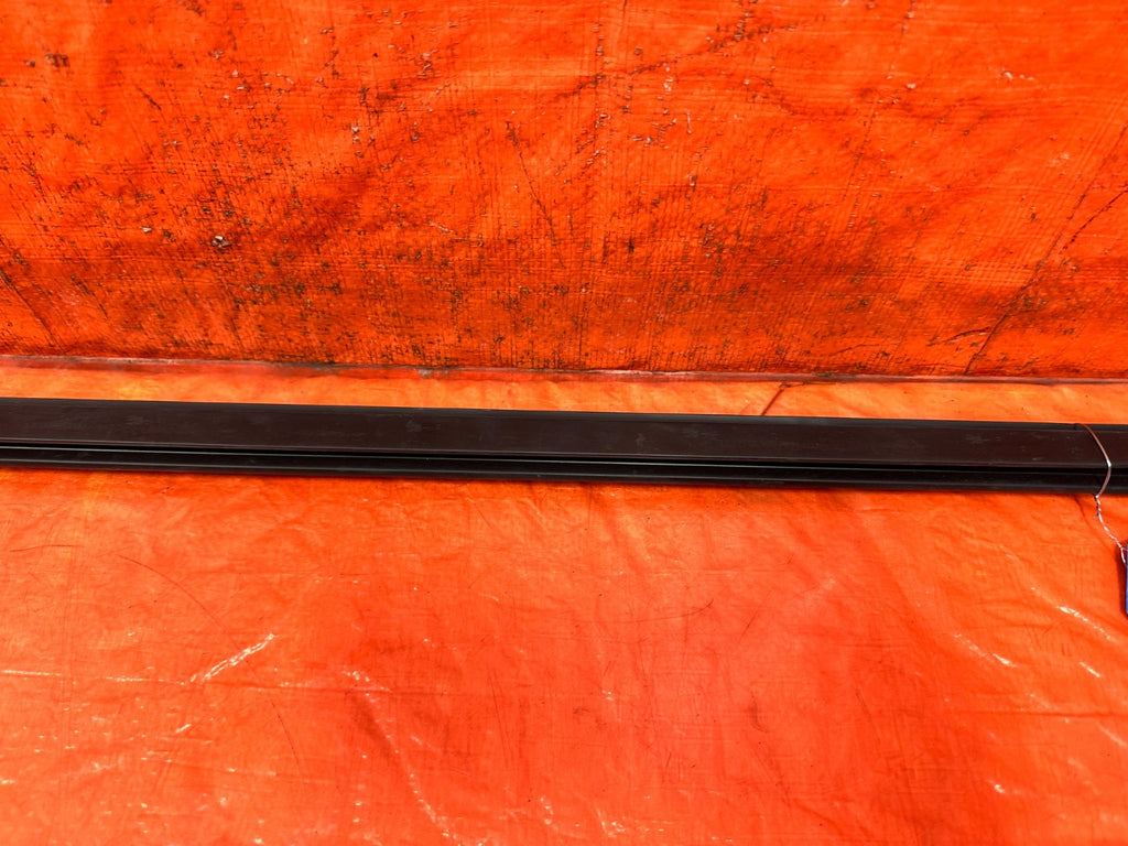 09 15 INFINITI G37 CONVERTIBLE   PASSENGER RIGHT INTERIOR WINDOW GLASS TRIM 3292