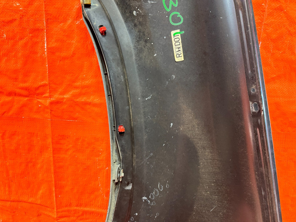 97 01 HONDA CR V CRV   PASSENGER RIGHT FRONT   FENDER W/ TRIM   OEM 30011
