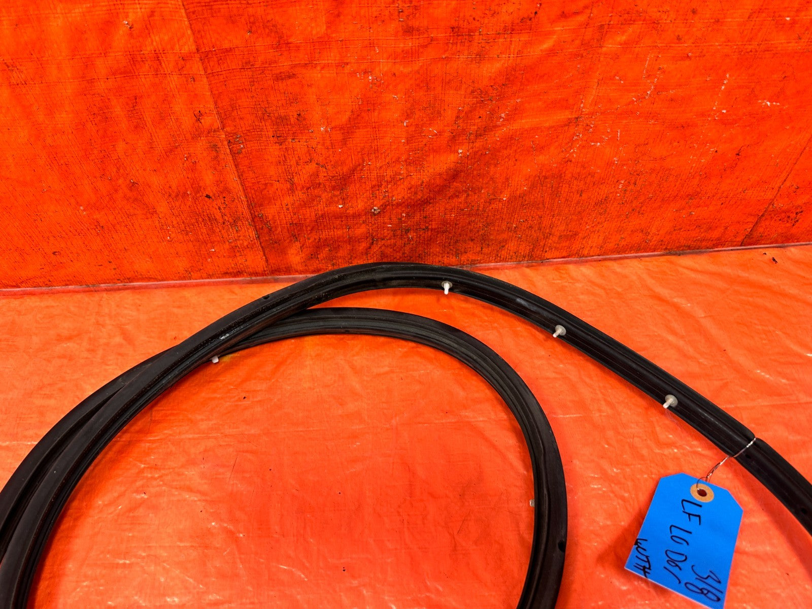 10 16 HYUNDAI GENESIS COUPE DRIVER LEFT DOOR WEATHER STRIP RUBBER SEAL GASKET 184