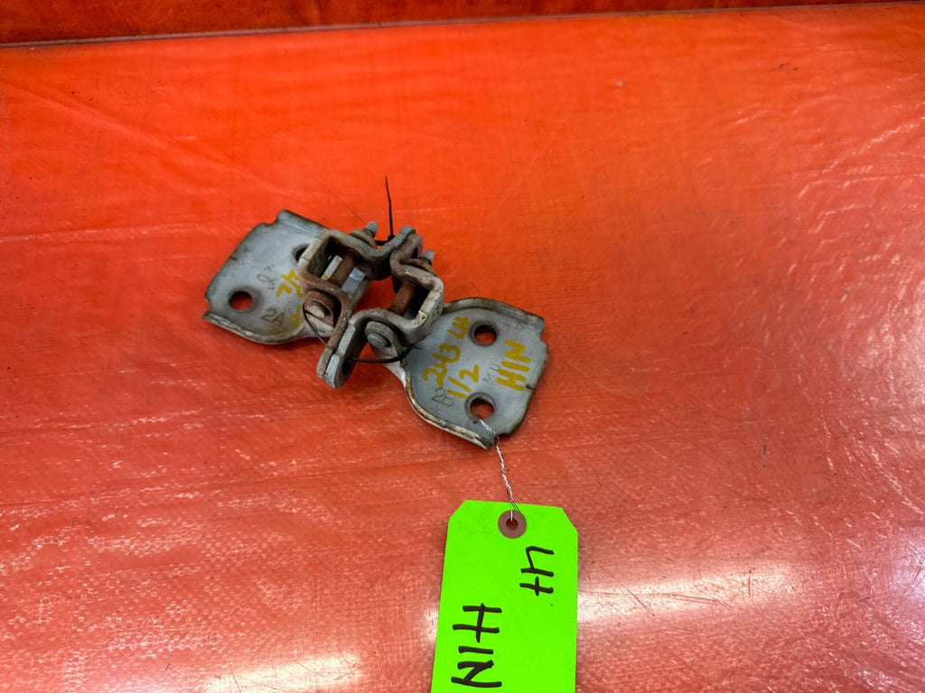 88 00 HONDA CIVIC FRONT LEFT OR RIGHT DOOR HINGE SET / UPPER + LOWER OEM #243 12