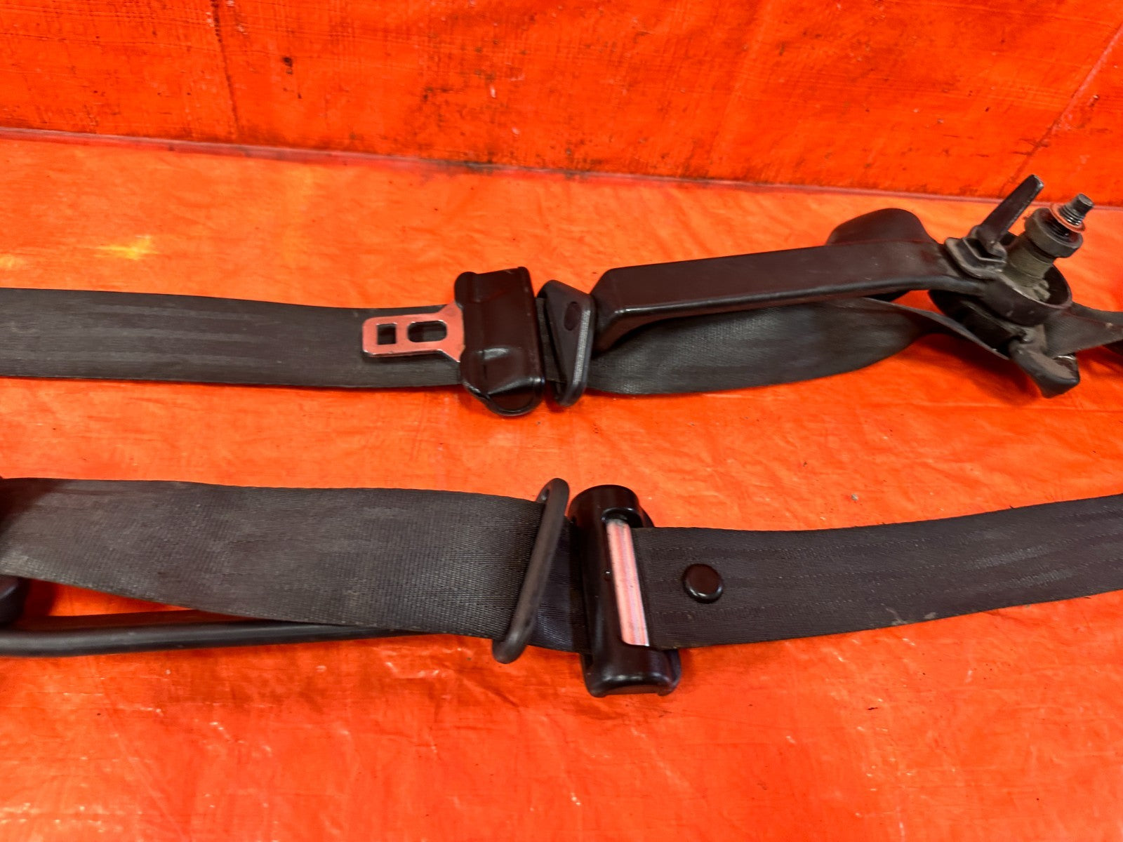 10 16 HYUNDAI GENESIS COUPE   LEFT & RIGHT FRONT SEAT BELTS   BLACK   OEM #2993