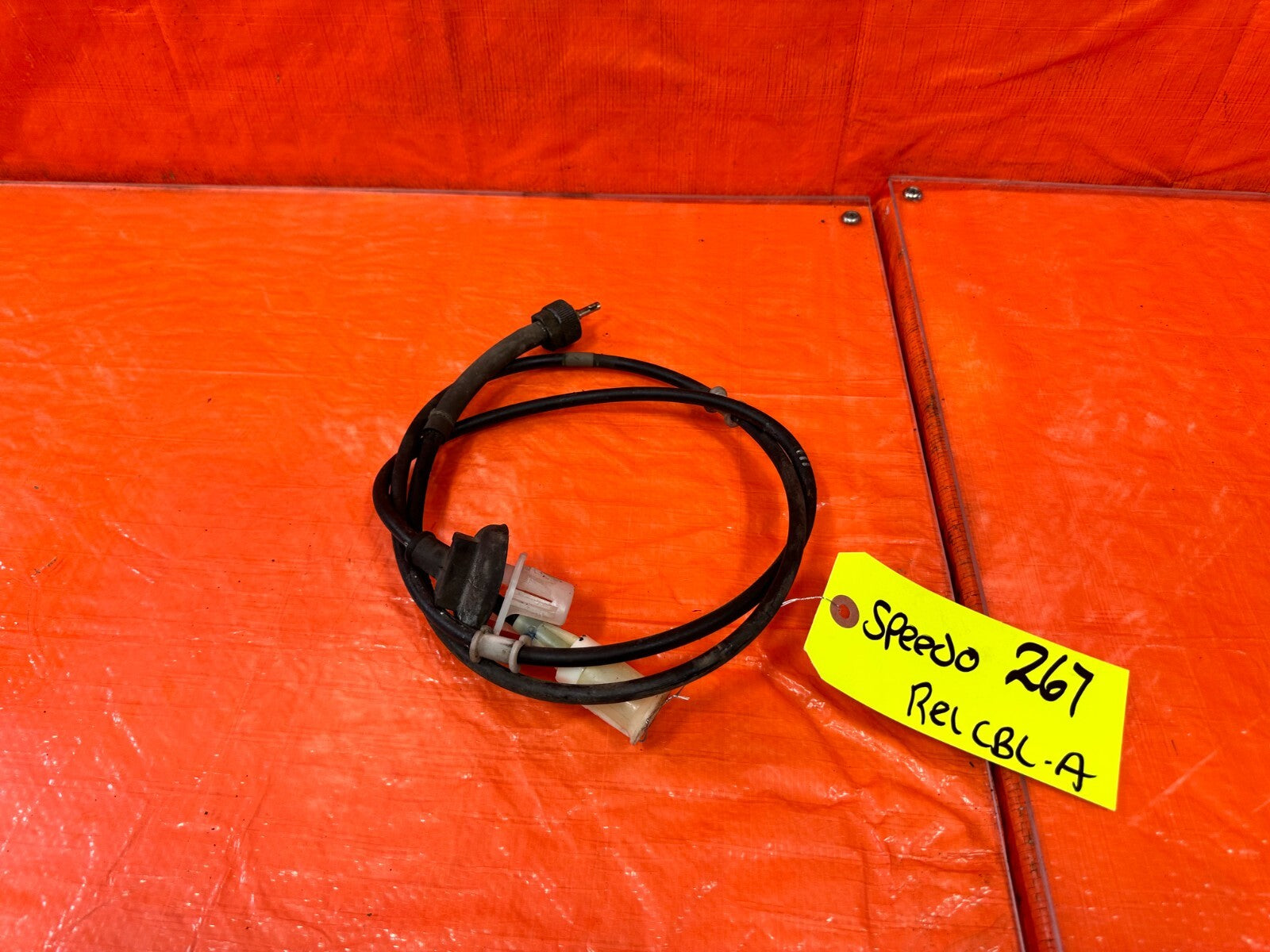 90 97 MAZDA MX 5 MIATA   GAUGE CLUSTER SPEEDOMETER CABLE   MANUAL   OEM #2670