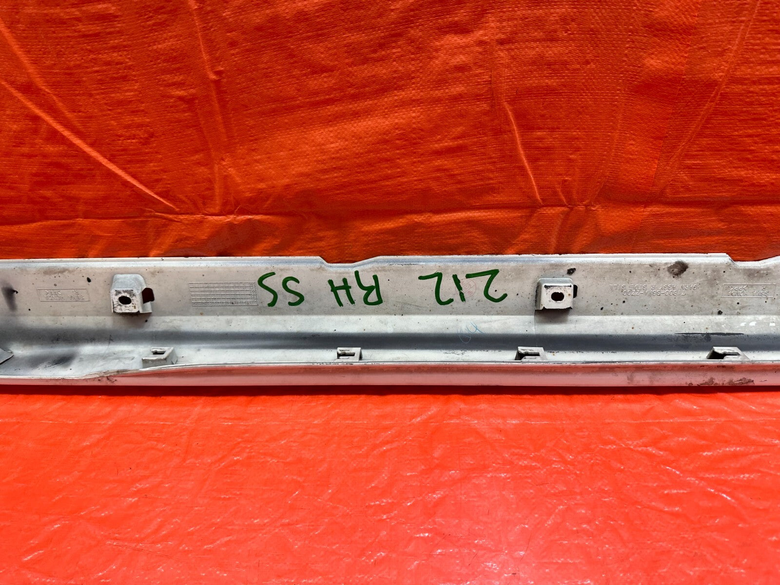 02 04 ACURA RSX   SIDE SKIRT ROCKER MOLDING TRIM   RIGHT SIDE   OEM FACTORY #21213