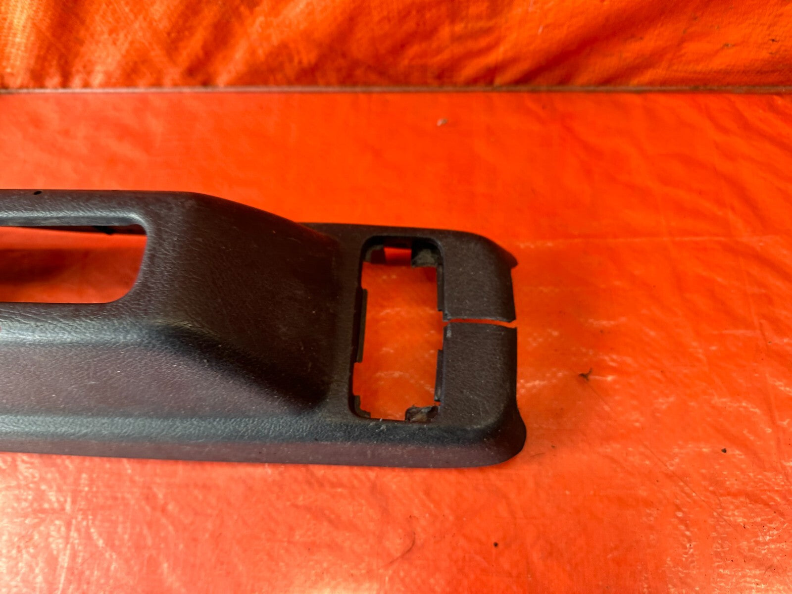 88 91 HONDA CRX   ARM REST DELETE PARKING BRAKE TRIM   BLUE COLOR   OEM #2438