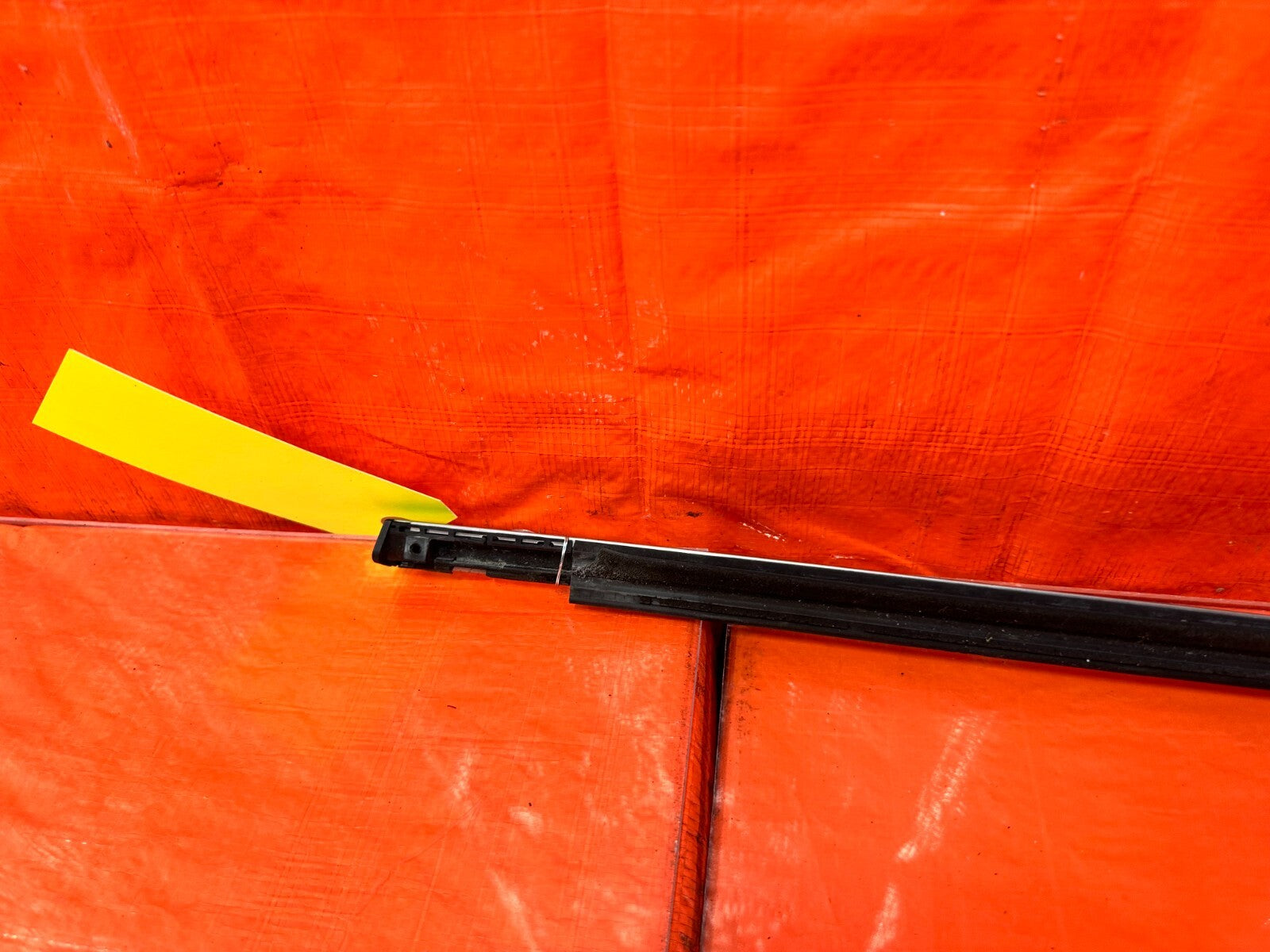 04 08 ACURA TSX   RIGHT REAR EXTERIOR WINDOW GLASS TRIM   OEM FACTORY #27513
