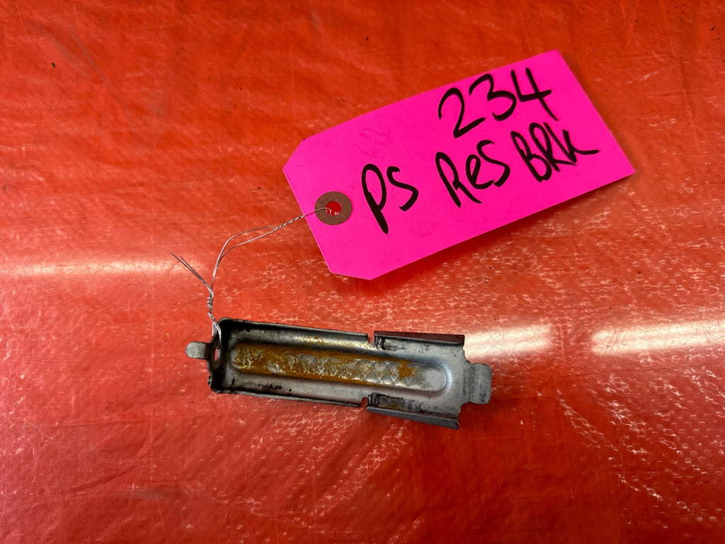 04 08 ACURA TL   POWER STEERING RESERVOIR TANK BRACKET   OEM FACTORY OE #2342