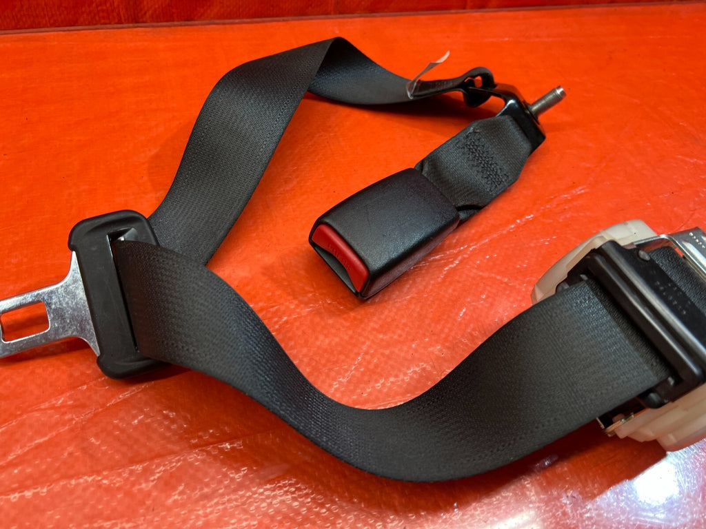 07 11 HONDA CIVIC SI SEDAN   REAR CENTER SEAT BELT SAFETY BELT   BLACK   OEM 1558