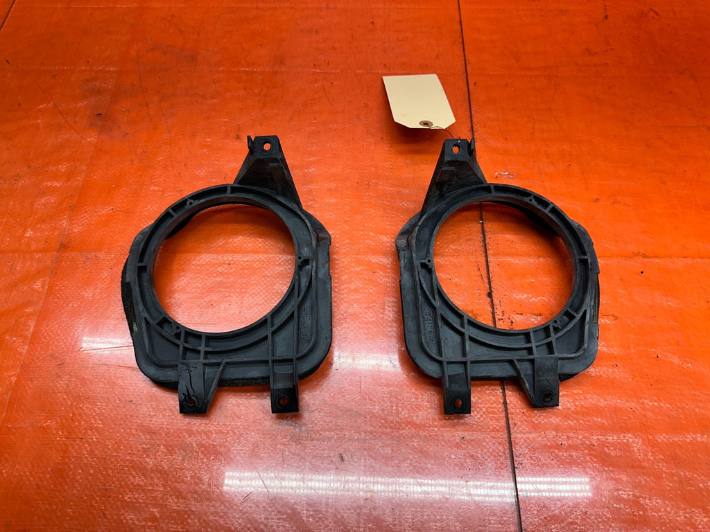 94 01 ACURA INTEGRA 2D REAR AUDIO SPEAKER MOUNTING BRACKET PAIR OEM #3318