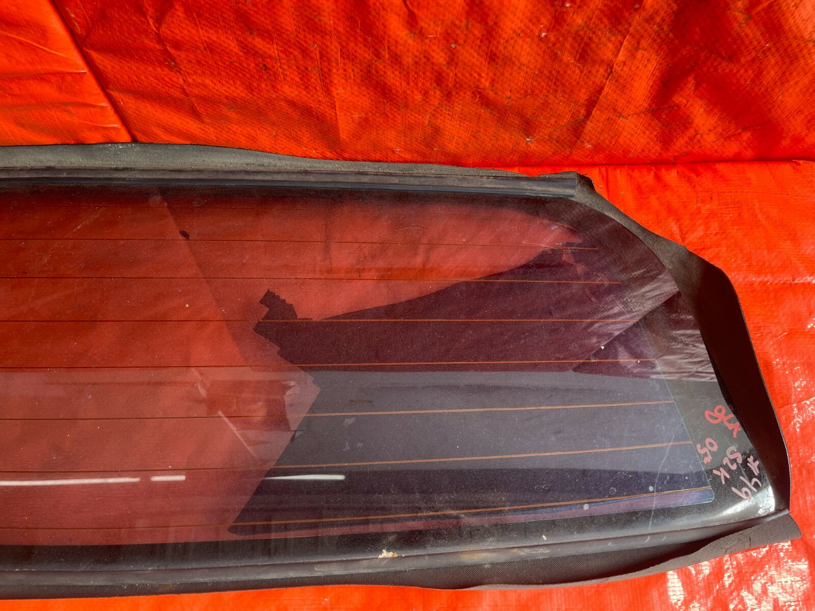 02 09 HONDA S2000   SOFT TOP CONVERTIBLE   GENUINE REAR GLASS W/ HONDA STAMP OEM5