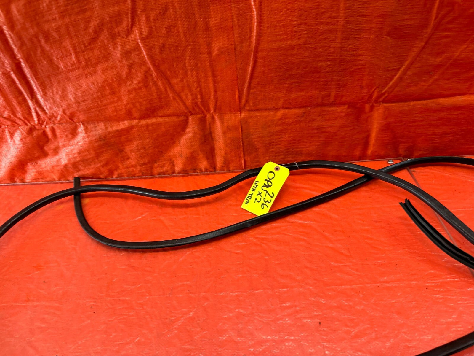 92 95 HONDA CIVIC 2D COUPE   CHASSIS TO DOOR OPEN TRIM WEATHER STRIP LEFT FRONT4