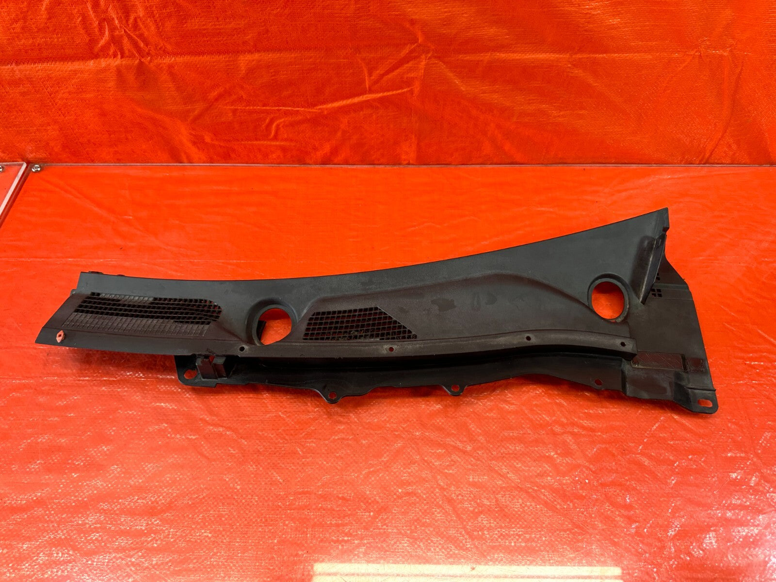 08 15 INFINITI G37 & Q60   2D COUPE   WIPER COWL TRIM   LEFT SIDE   OEM #1900