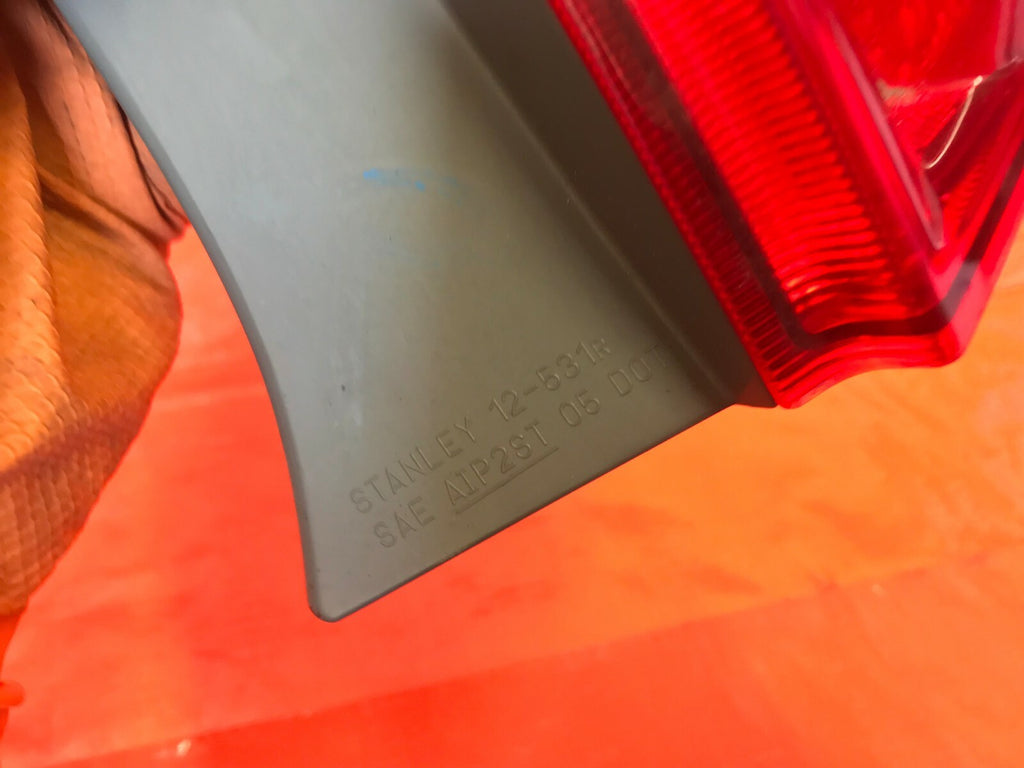 OEM 2008 2009 2010 SCION XB PASSENGER RIGHT TAIL LIGHT LAMP 08 09 10   6