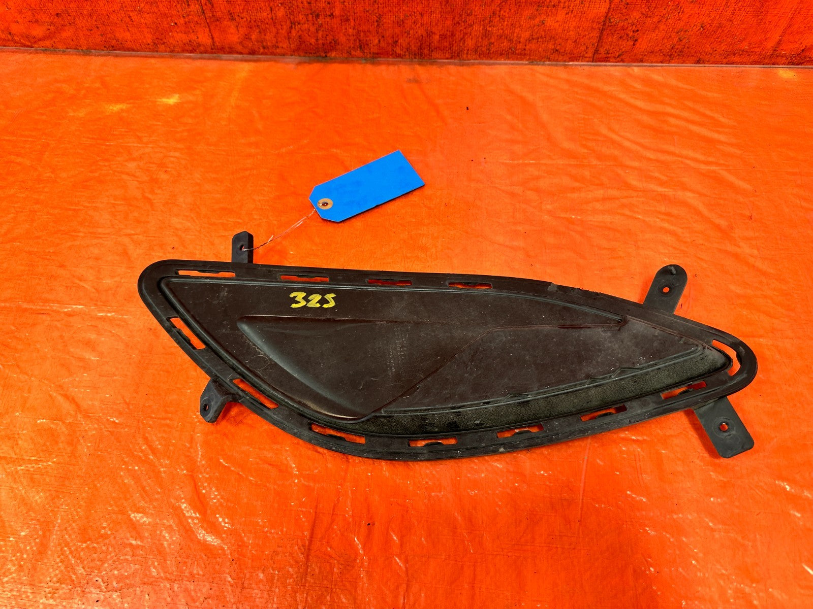 12 14 HYUNDAI GENESIS COUPE BK2 2.0L   LEFT FOG LISGHT COVER 86551 2M320 OEM 3253