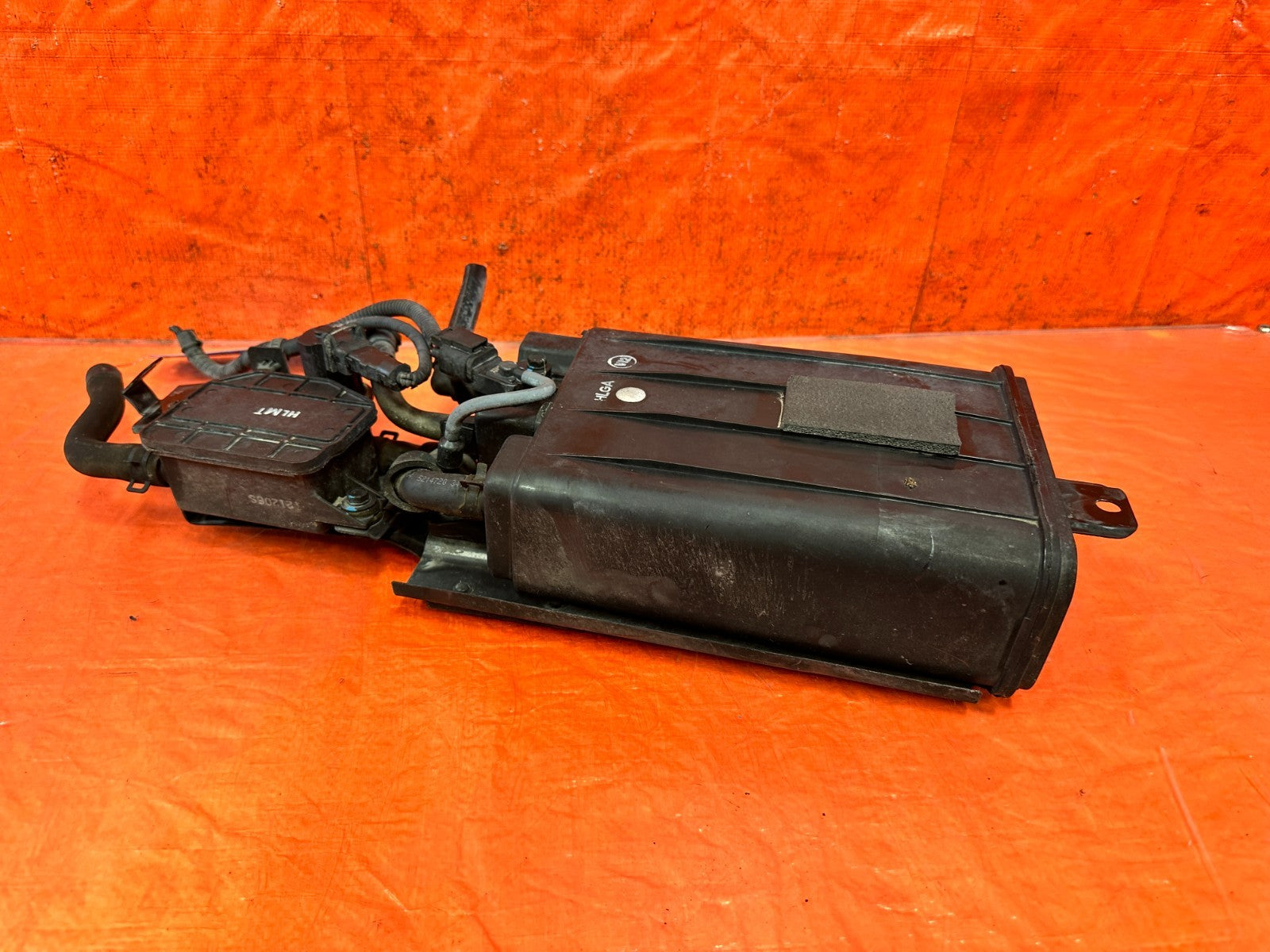 12 14 HYUNDAI GENESIS COUPE BK2 2.0L FUEL VAPOR CHARCOAL EVAP TANK CANISTER 32510